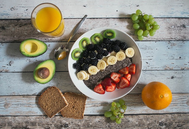 Eating a balanced breakfast could make us more attractive